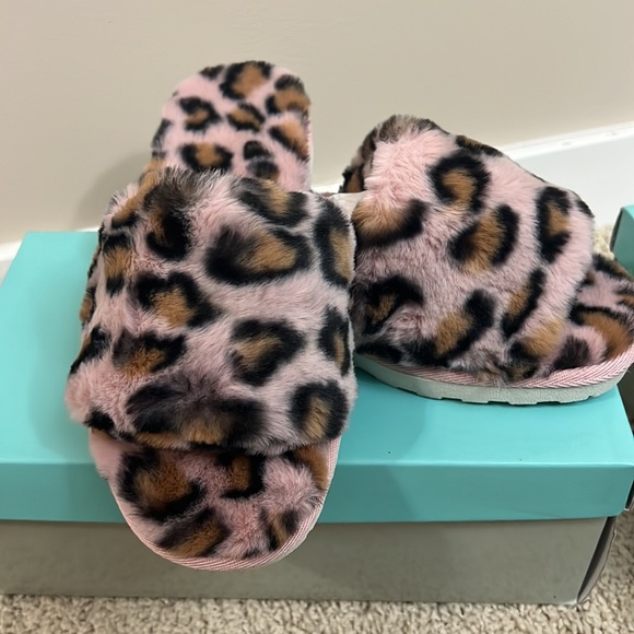 Array Shasta Sandals - Picture 3 of 4